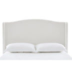 Cama King tapizada en chenilla blanca crema con cabecero tipo ala y respaldo curvado, para 2