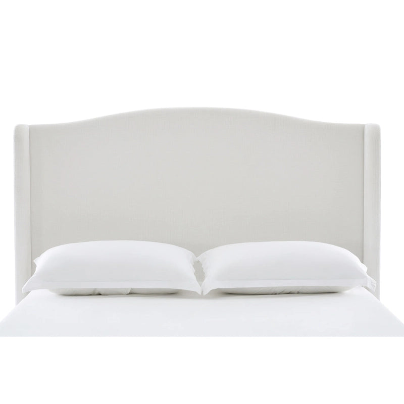 Cama King tapizada en chenilla blanca crema con cabecero tipo ala y respaldo curvado, para 2